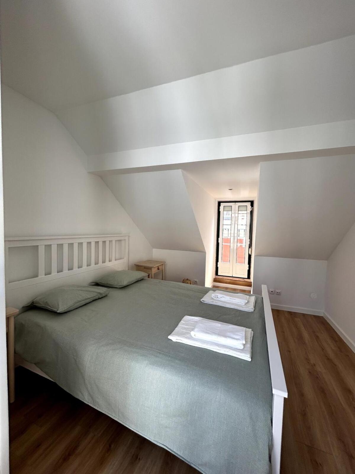Stylish & Quite Flat In Centre - Cais Do Sodre Apartamento