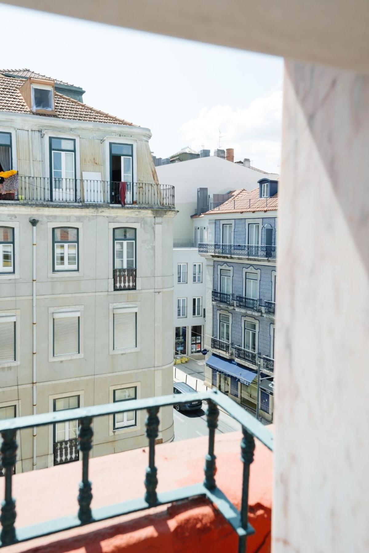 Stylish & Quite Flat In Centre - Cais Do Sodre *