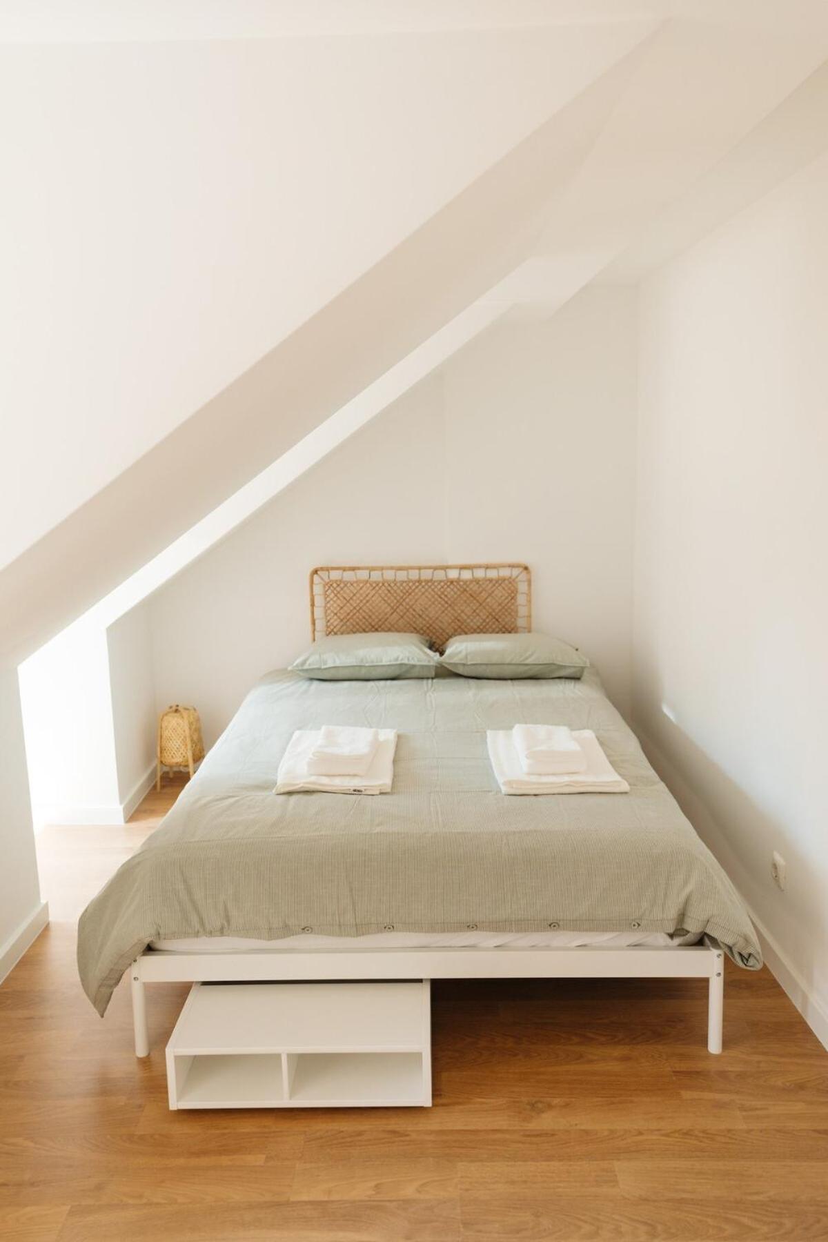 Stylish & Quite Flat In Centre - Cais Do Sodre Apartment *